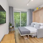 Ap With A Balcony- Podgorze- Kalwaryjska 34 * 크라쿠프