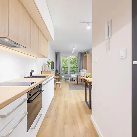 Ap With A Balcony- Podgorze- Kalwaryjska 34 Cracóvia