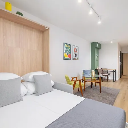 Ap With A Balcony- Podgorze- Kalwaryjska 34 Apartamento Cracóvia